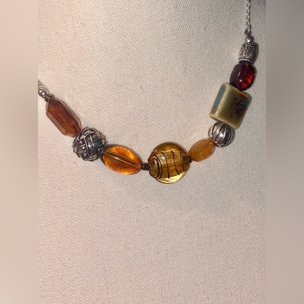 Women’s silver chain large earthy stones beads with silver beads - Picture 7 of 12
